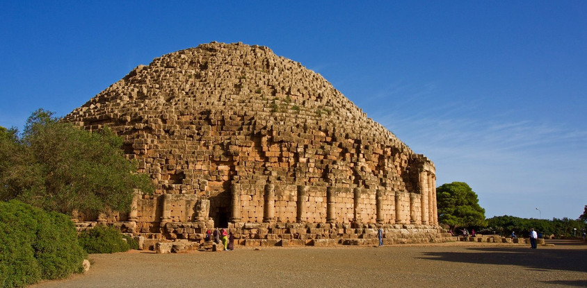 Tour guide algeria