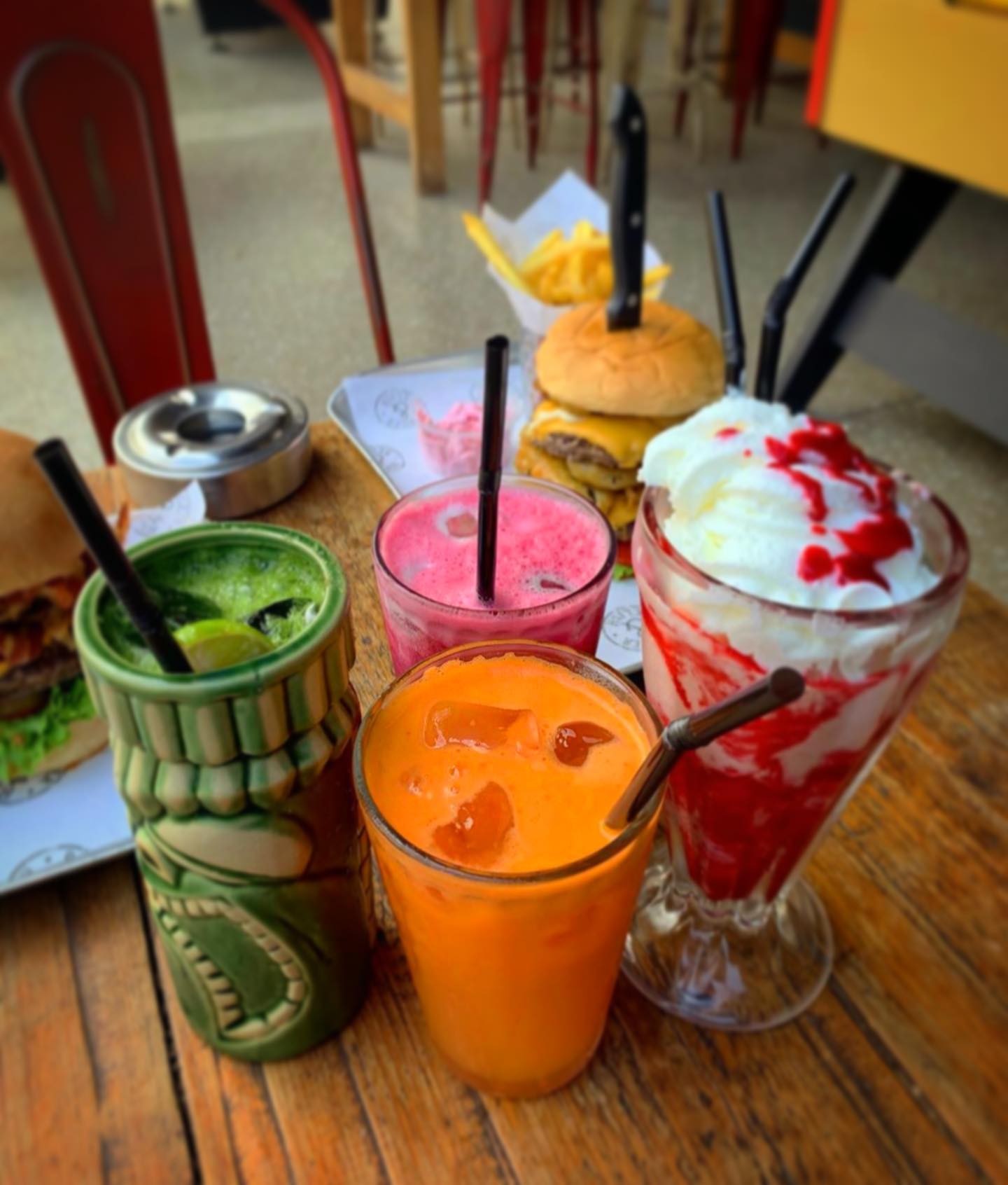 burger and relish wWG6A1gEoR.jpg