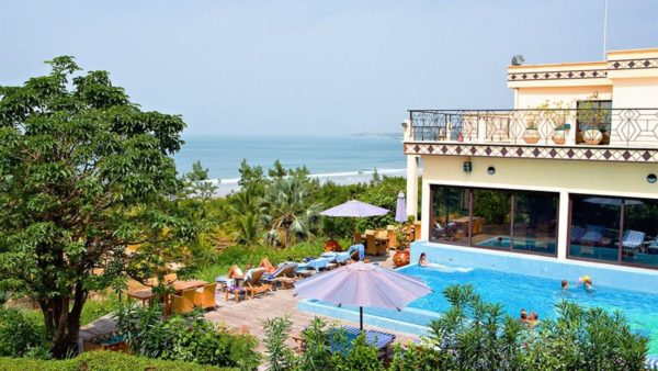 les alizes beach resort.jpg