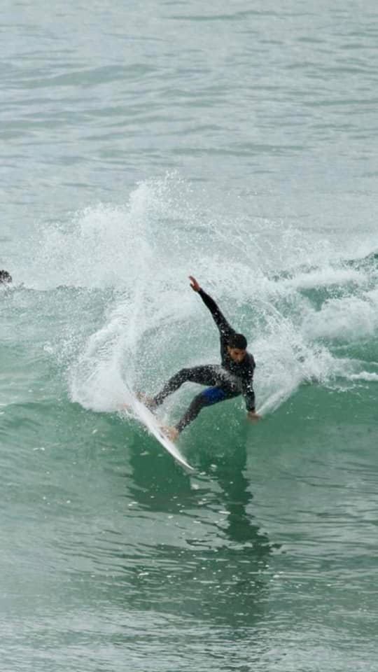 surf lessons Q42WDyZm5v.jpeg