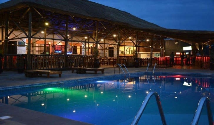 the-hut-restaurant-boutique-hotel-5wQFY.jpg